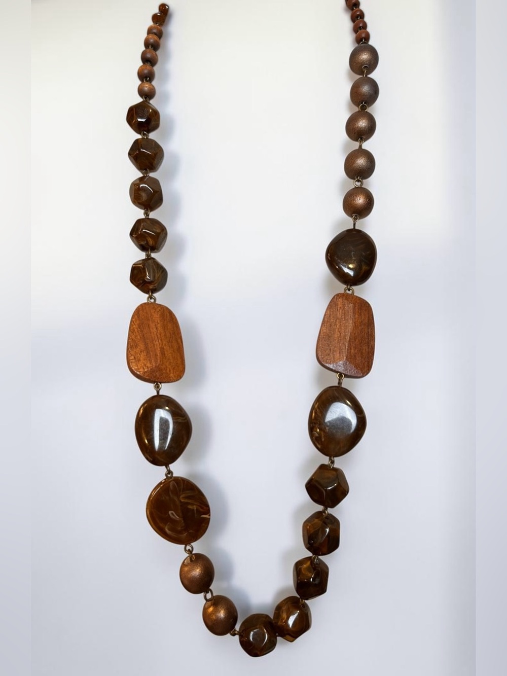 💝 2/20$ Vintage Brown Wood & Resin Beaded Long Necklace MCM Earthy Retro